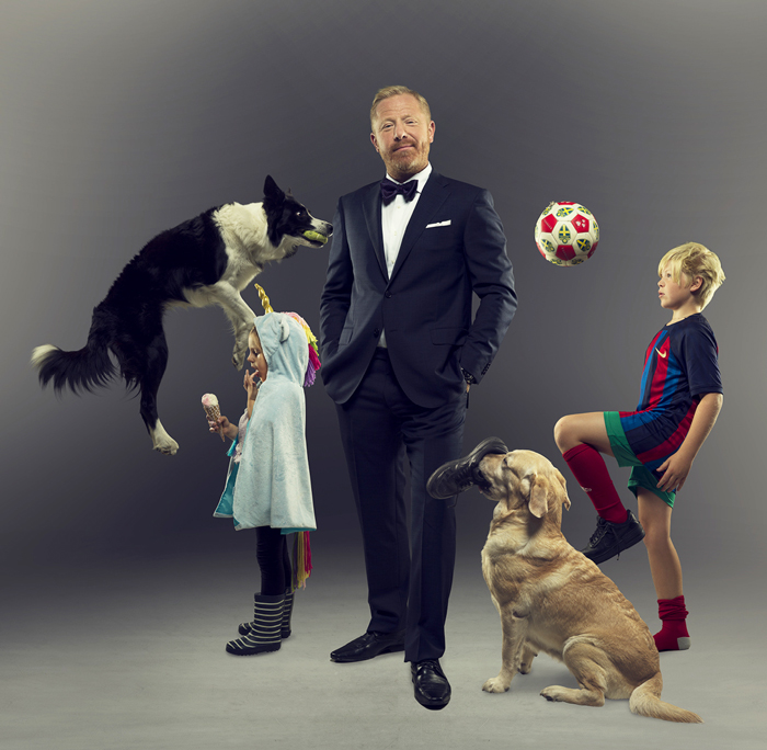Hundcoachen Fredrik Steen sätter upp föreställning i Stockholm